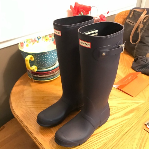 Hunter boots! - Picture 3 of 4